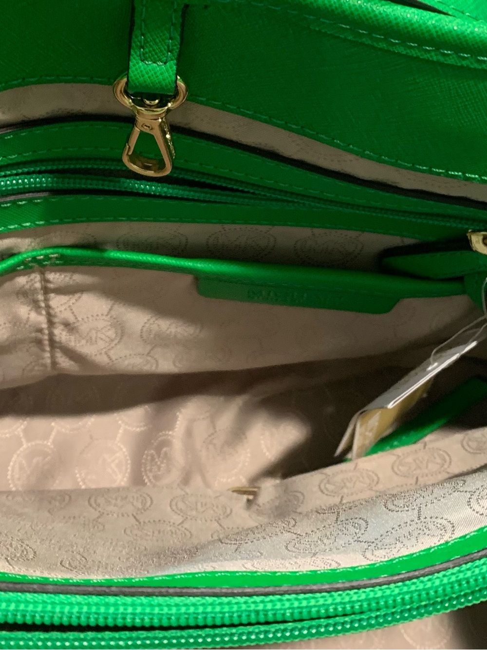 Michael Kors Bright Green Saffiano Leather Tote with Gold Hardware - Picture 3 of 6
